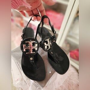 💯Authentic Tory Burch Black logo Sandals with Silver Accents size 8